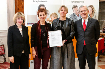 Waltraud Deeg, Silvia Dalvai, Samantha Endrizzi und Michl Ebner.